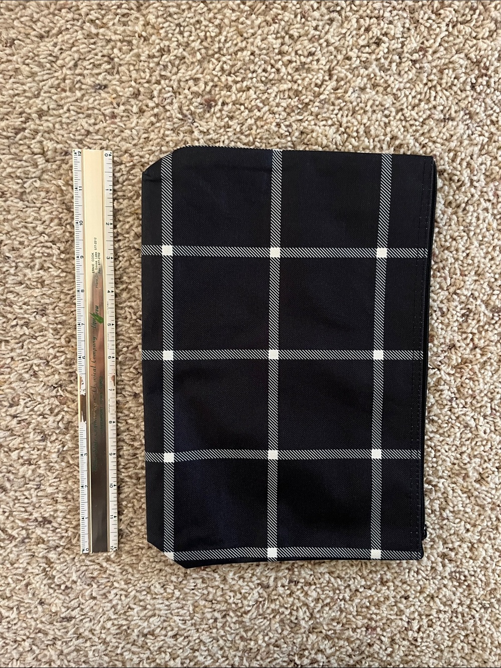 Thirty-One Zip Pouch